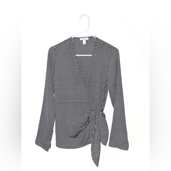 Nine West silk style black & white houndstooth long sleeve wrap blouse size S - Picture 2 of 4